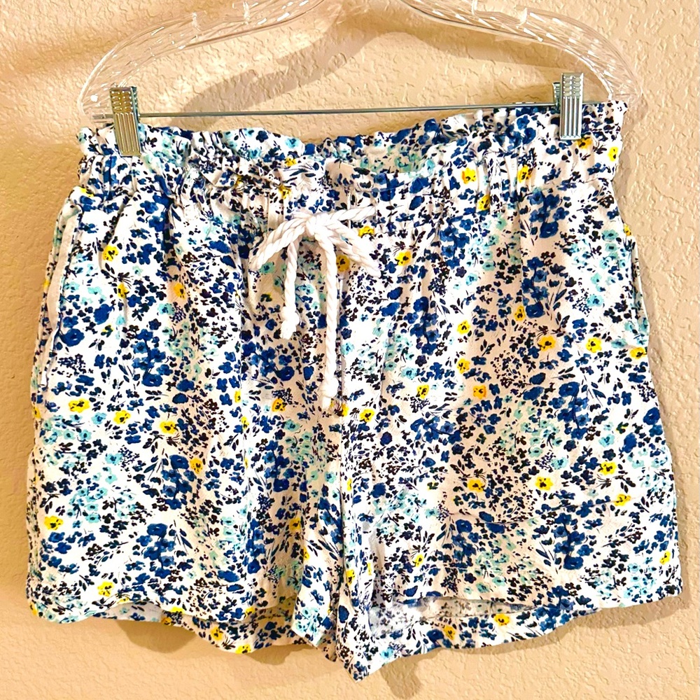 Floral print shorts